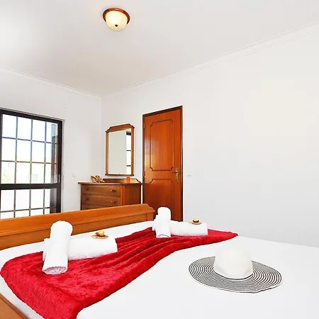 Waikiki - Moradia Familiar Com Bbq E Piscina Aquecivel Villa Albufeira