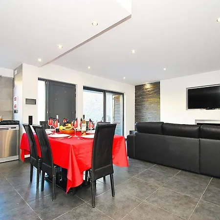 Waikiki - Moradia Familiar Com Bbq E Piscina Aquecivel
