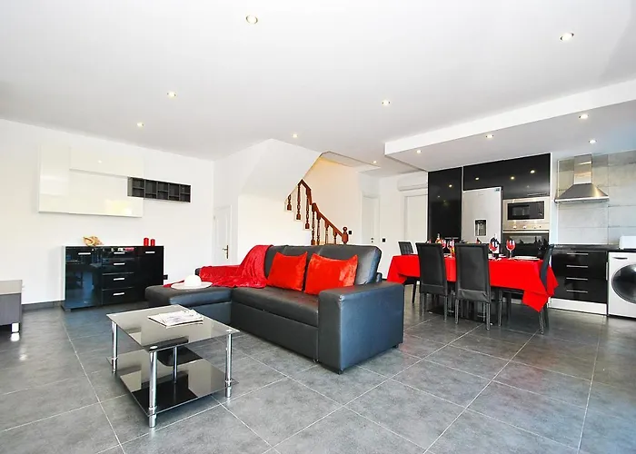 Waikiki By Algarve Vacation