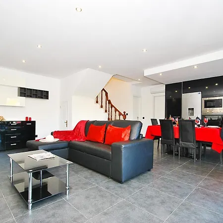 Waikiki By Algarve Vacation